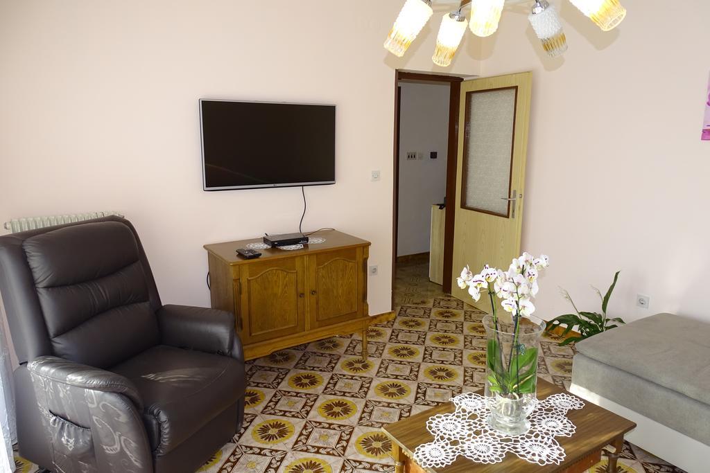 Apartment Parenzana Bibali 65 A 52460-Buje Buitenkant foto