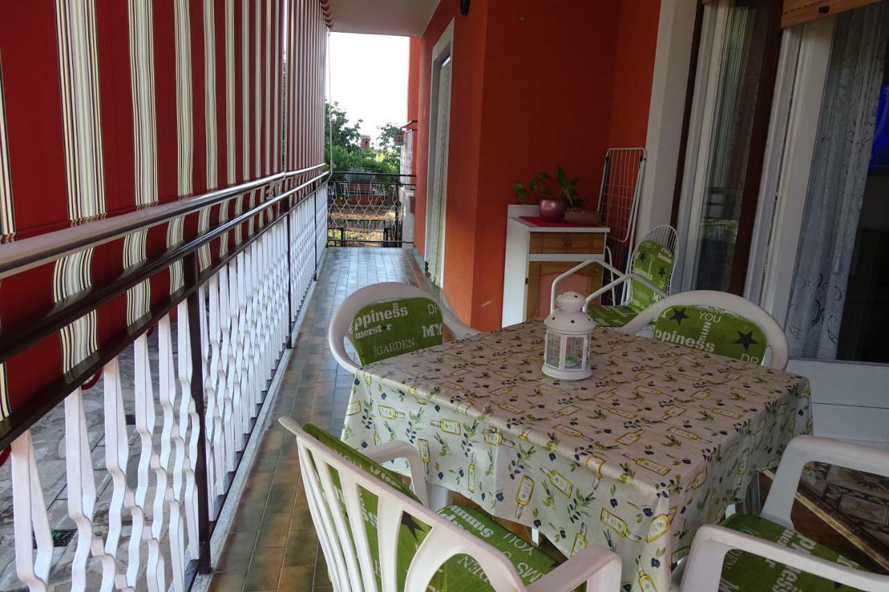 Apartment Parenzana Bibali 65 A 52460-Buje Buitenkant foto