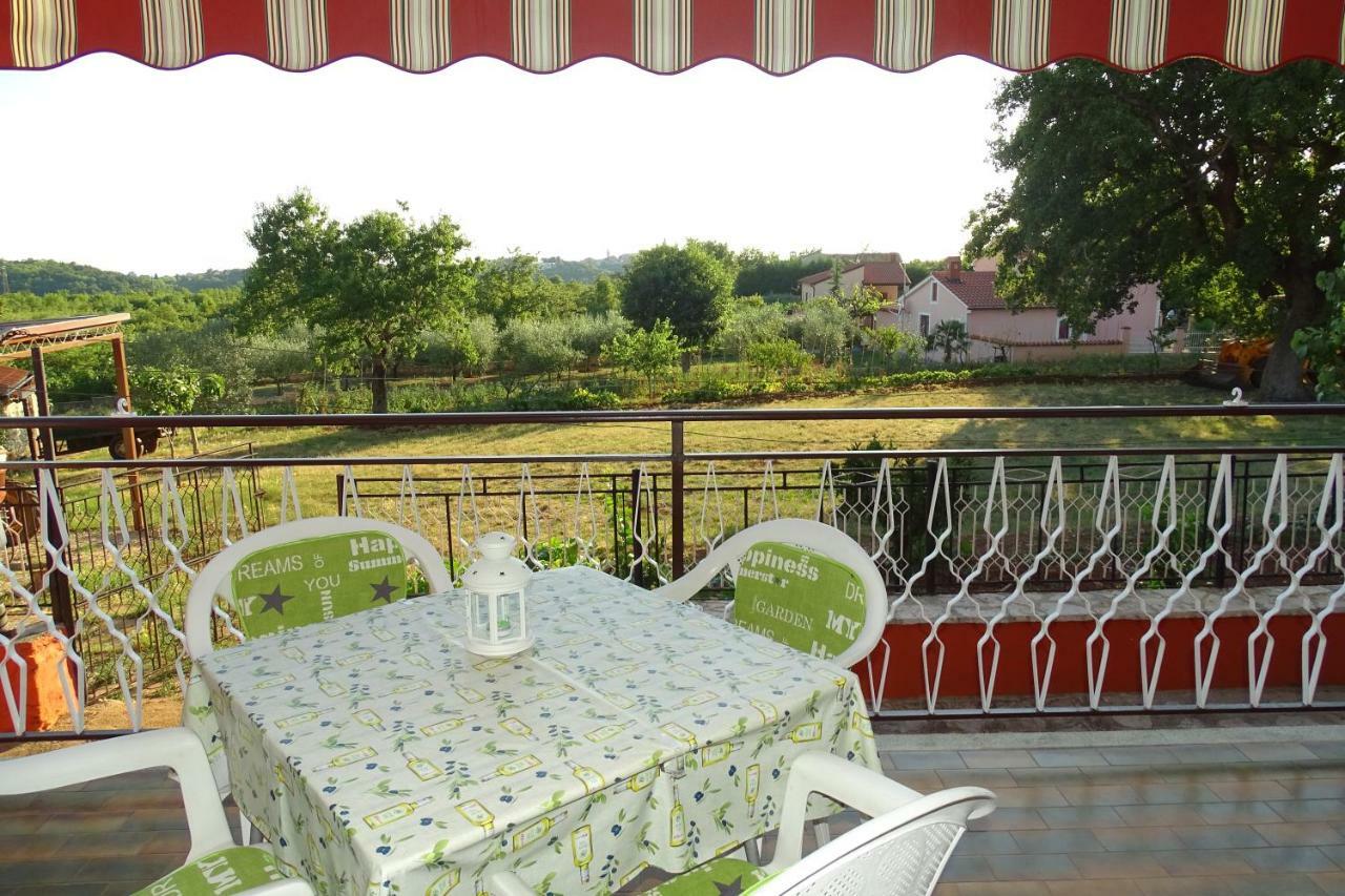 Apartment Parenzana Bibali 65 A 52460-Buje Buitenkant foto
