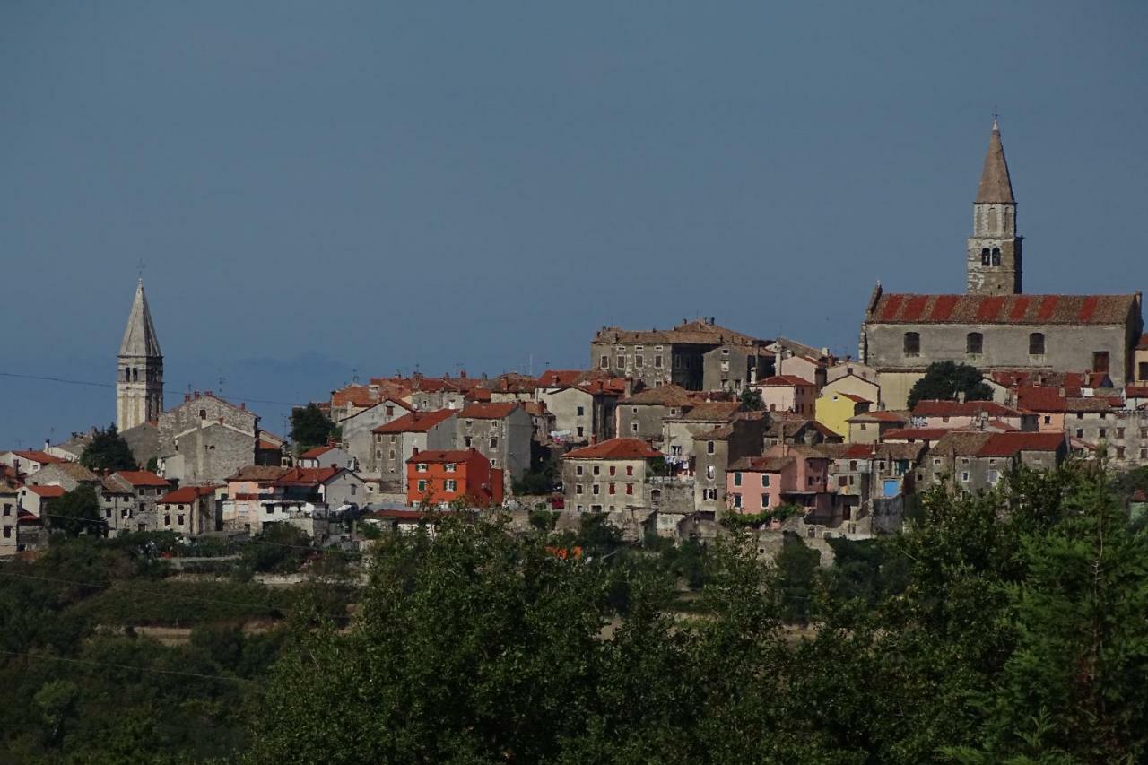Apartment Parenzana Bibali 65 A 52460-Buje Buitenkant foto