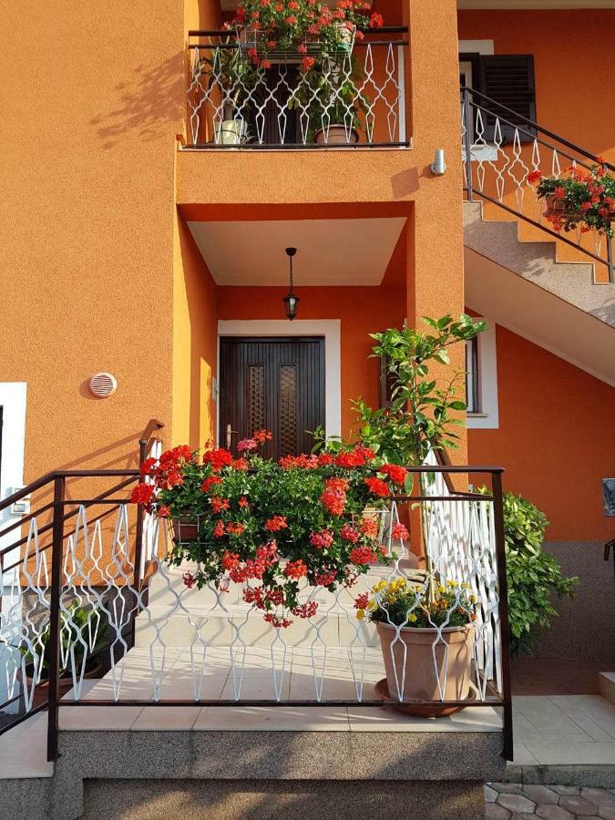 Apartment Parenzana Bibali 65 A 52460-Buje Buitenkant foto