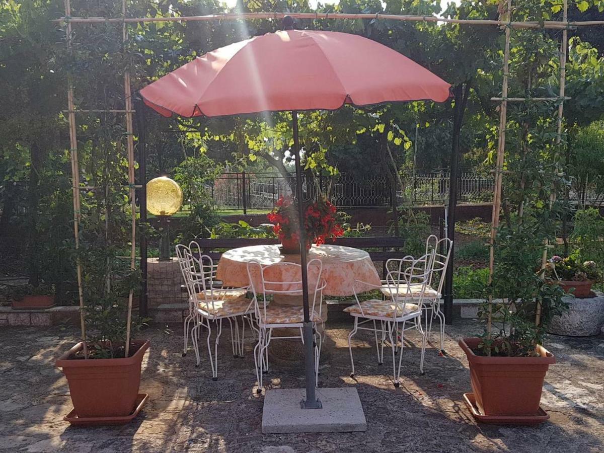 Apartment Parenzana Bibali 65 A 52460-Buje Buitenkant foto